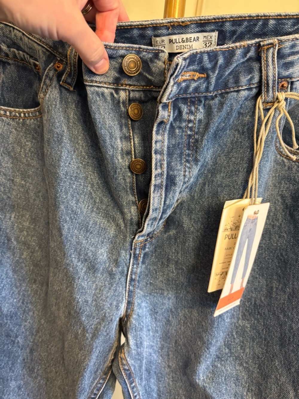 Pull&Bear Mom Jeans Women’s High Waist Blue Denim -Button Fly MSRP $73